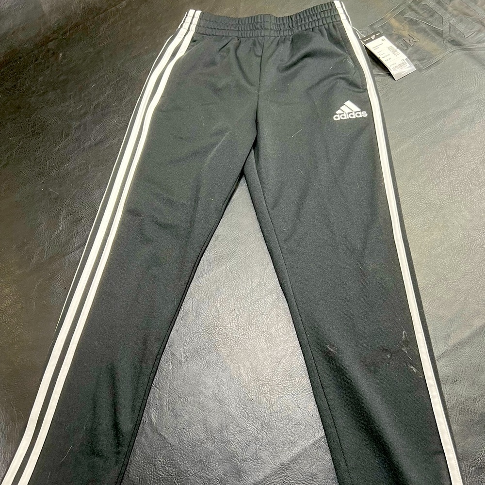 Asia’s jogger pant